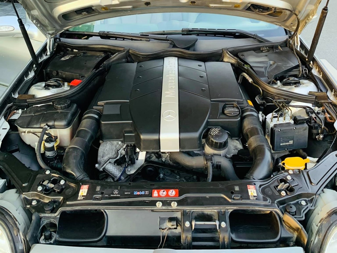 Mercedes CLK mui trần 17 năm tuổi giá chỉ 500 triệu đồng Mercedes CLK mui trần 17 năm tuổi giá chỉ 500 triệu đồng