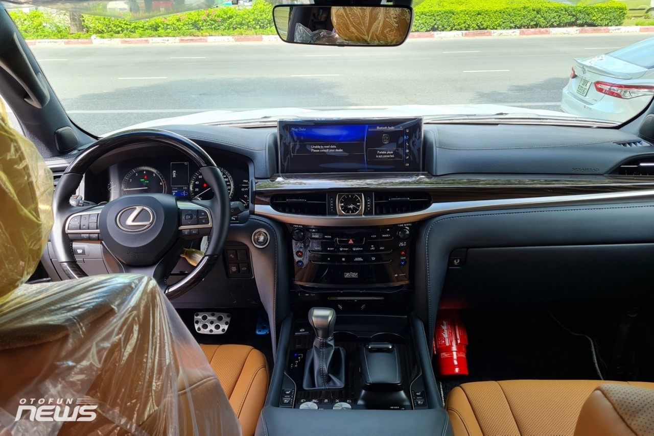 Lexus LX570 2021 giá gần 10 tỷ đồng đầu tiên Nghệ An Lexus LX570 2021 giá gần 10 tỷ đồng đầu tiên Nghệ An