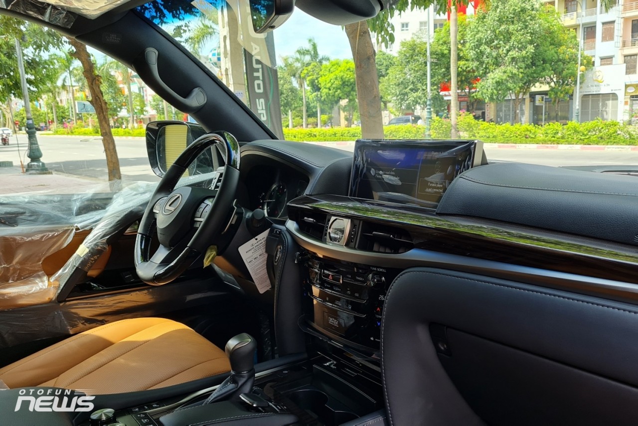 Lexus LX570 2021 giá gần 10 tỷ đồng đầu tiên Nghệ An Lexus LX570 2021 giá gần 10 tỷ đồng đầu tiên Nghệ An