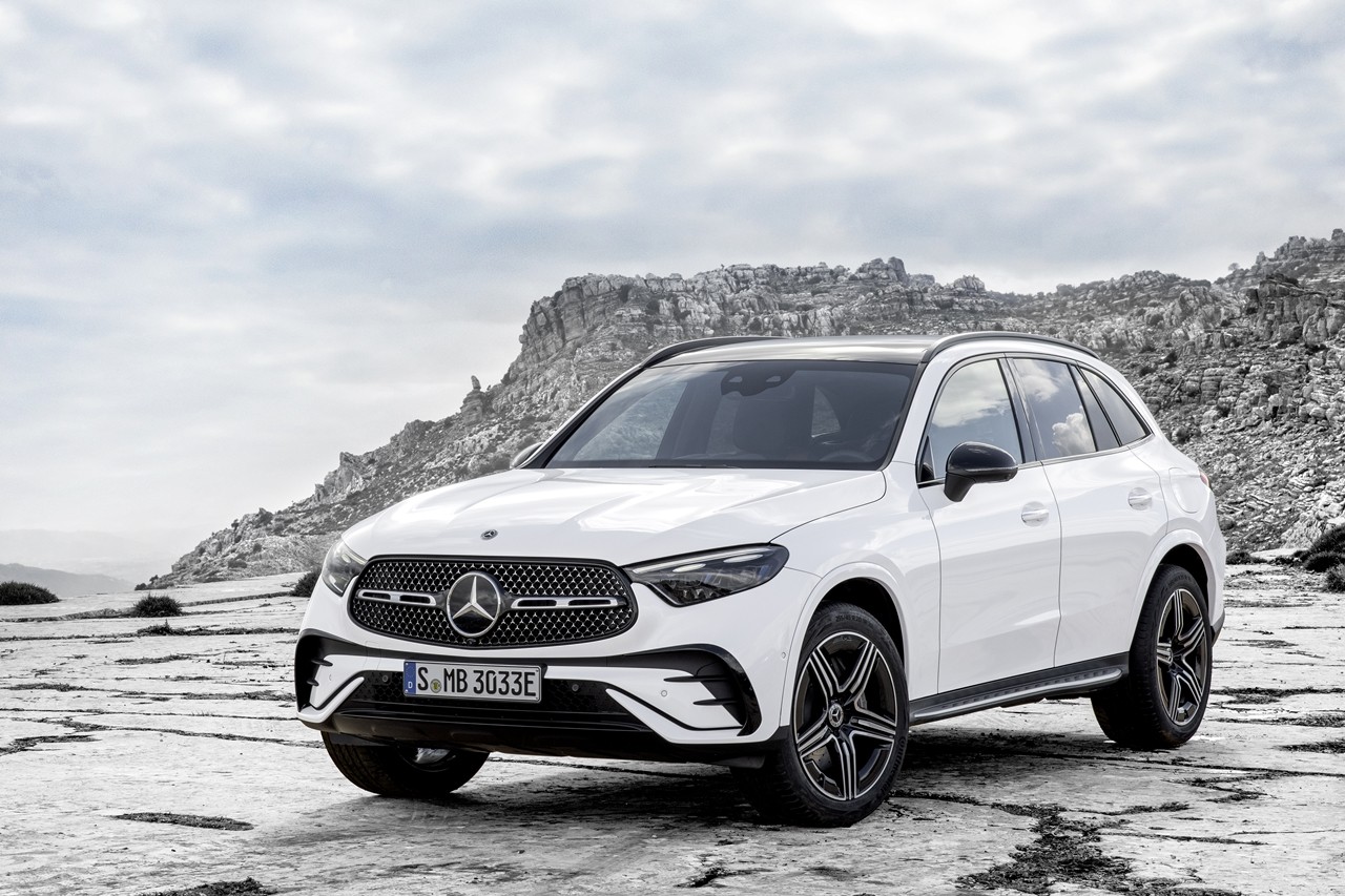 Mercedes-Benz GLC thế hệ mới ra mắt vào ngày 9/5, lô xe đầu nhập khẩu từ Đức Mercedes-Benz GLC thế hệ mới ra mắt vào ngày 9/5, lô xe đầu nhập khẩu từ Đức