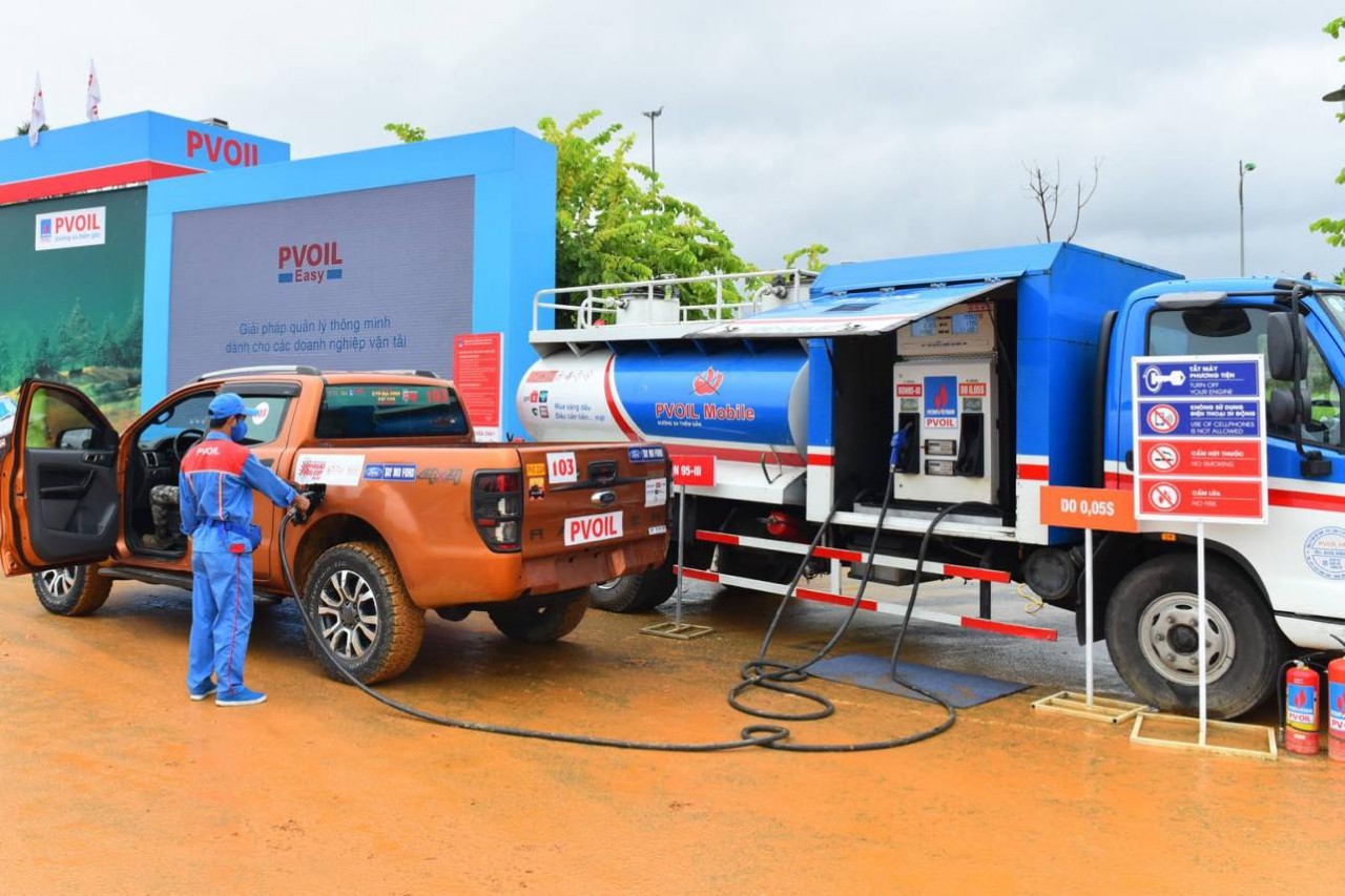 PVOIL tặng 400 voucher xăng dầu cho người tham gia xếp xe kỷ lục bản đồ Việt Nam PVOIL tặng 400 voucher xăng dầu cho người tham gia xếp xe kỷ lục bản đồ Việt Nam