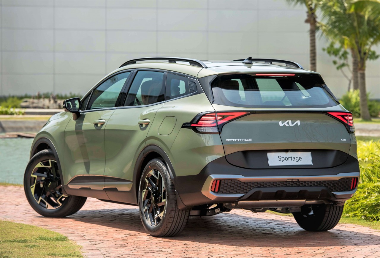 Kia Sportage hoàn toàn mới giá từ 899 triệu đồng Kia Sportage hoàn toàn mới giá từ 899 triệu đồng