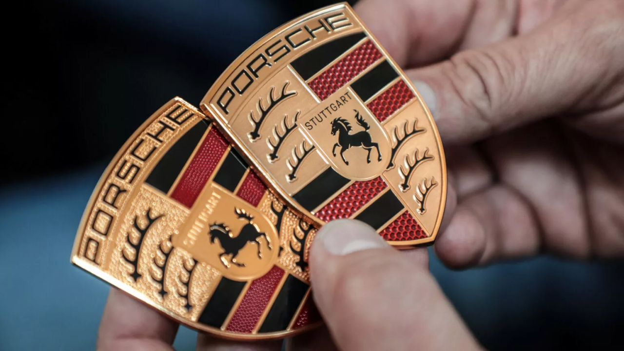 Porsche đổi logo nhân dịp kỷ niệm 75 năm thành lập Porsche đổi logo nhân dịp kỷ niệm 75 năm thành lập