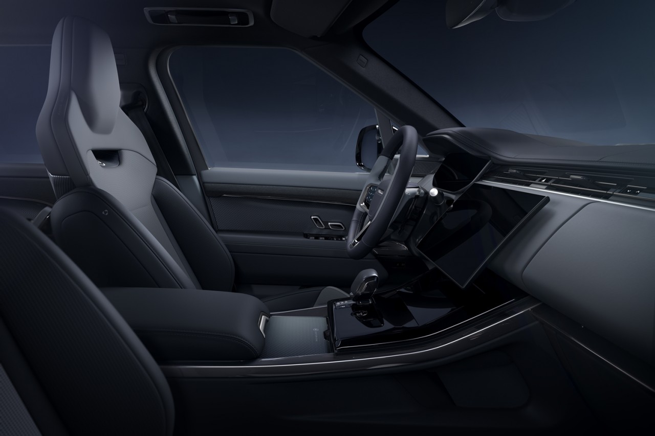 Ra mắt Range Rover Sport SV mạnh tới 626 mã lực Ra mắt Range Rover Sport SV mạnh tới 626 mã lực