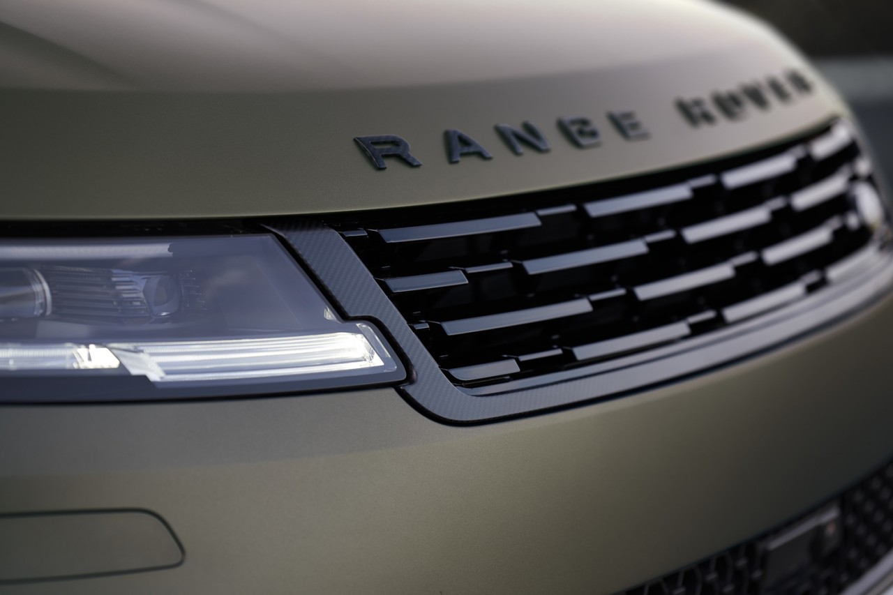 Ra mắt Range Rover Sport SV mạnh tới 626 mã lực Ra mắt Range Rover Sport SV mạnh tới 626 mã lực