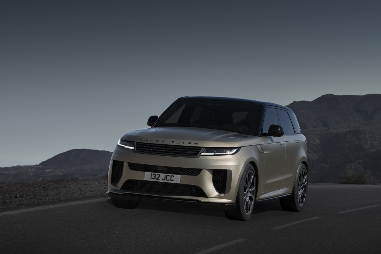 Ra mắt Range Rover Sport SV mạnh tới 626 mã lực Ra mắt Range Rover Sport SV mạnh tới 626 mã lực