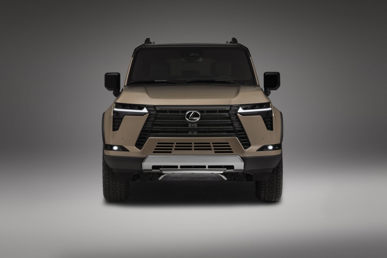 Lexus GX thế hệ mới ra mắt sở hữu khả năng đi địa hình ấn tượng Lexus GX thế hệ mới ra mắt sở hữu khả năng đi địa hình ấn tượng