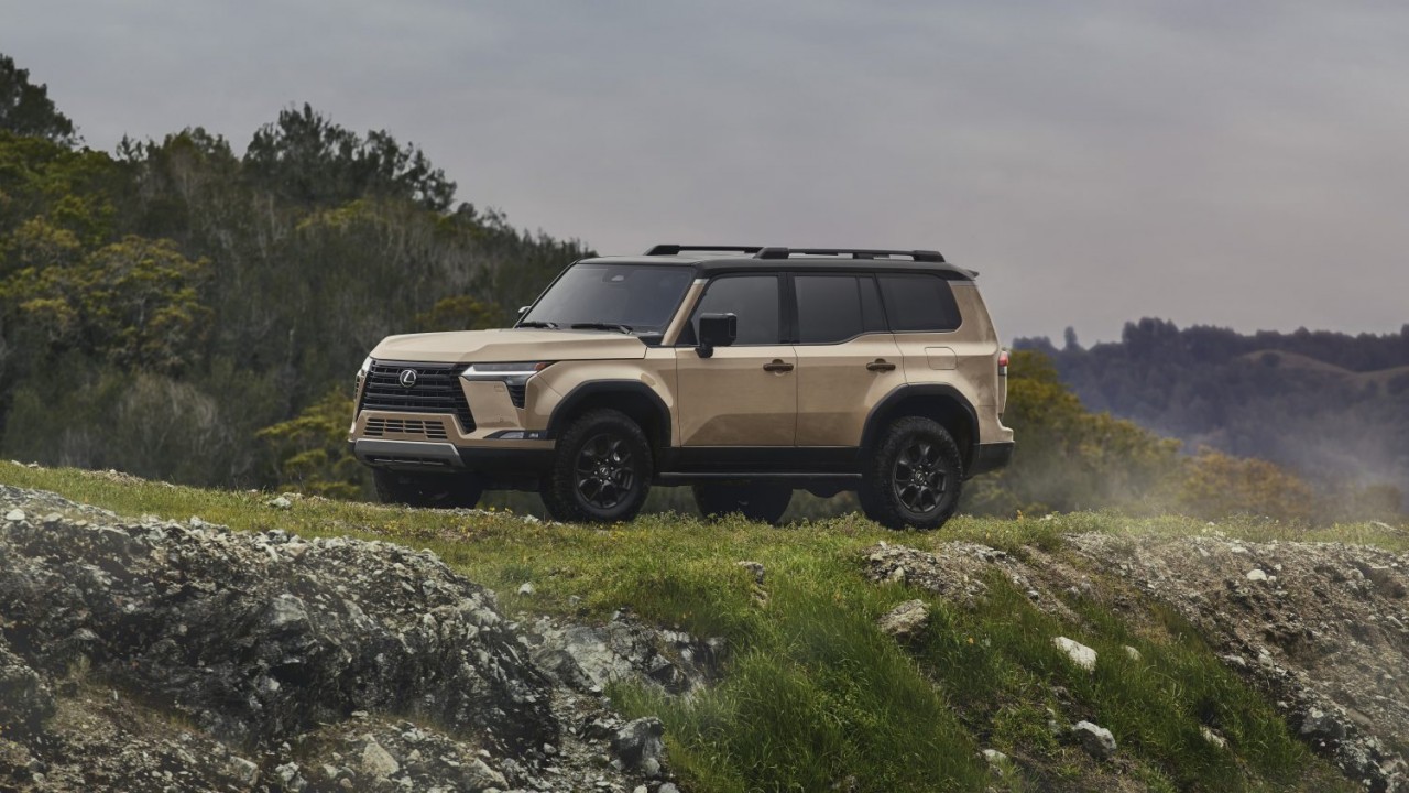 Lexus GX thế hệ mới ra mắt sở hữu khả năng đi địa hình ấn tượng Lexus GX thế hệ mới ra mắt sở hữu khả năng đi địa hình ấn tượng