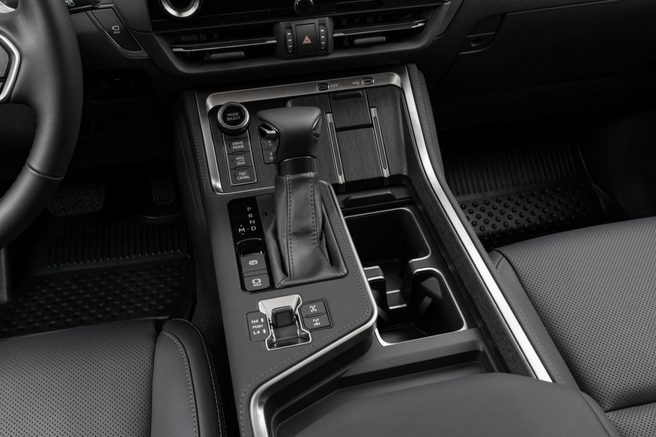 Lexus GX thế hệ mới ra mắt sở hữu khả năng đi địa hình ấn tượng Lexus GX thế hệ mới ra mắt sở hữu khả năng đi địa hình ấn tượng
