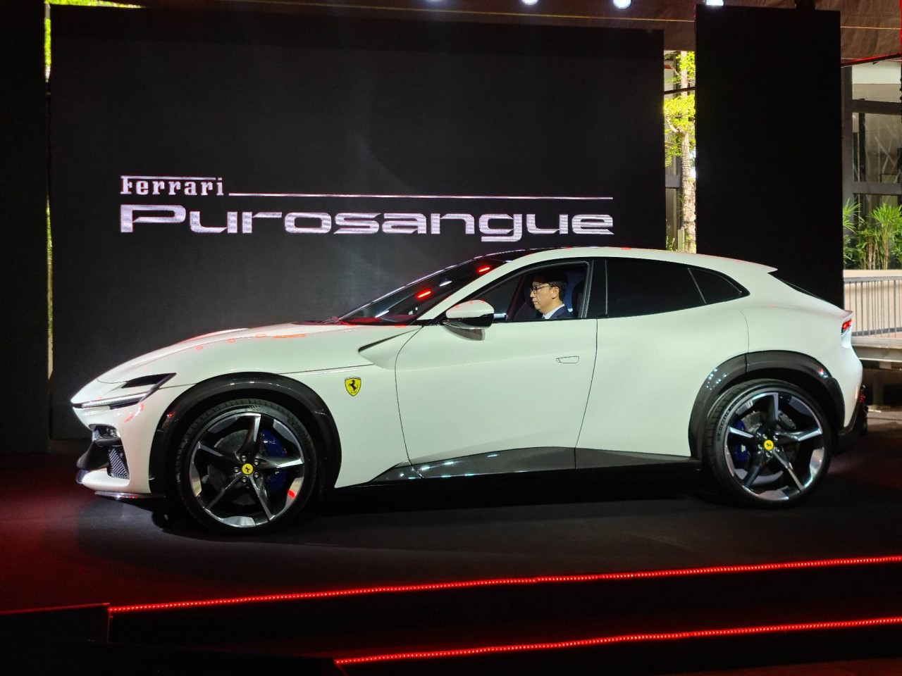 Siêu SUV Ferrari Purosangue chào sân Việt Nam với giá gần 40 tỷ đồng Siêu SUV Ferrari Purosangue chào sân Việt Nam với giá gần 40 tỷ đồng