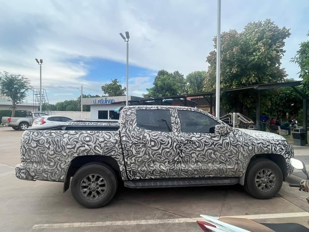 Mitsubishi Triton thế hệ mới ra mắt ngày 26/7 tại Thái Lan Mitsubishi Triton thế hệ mới ra mắt ngày 26/7 tại Thái Lan