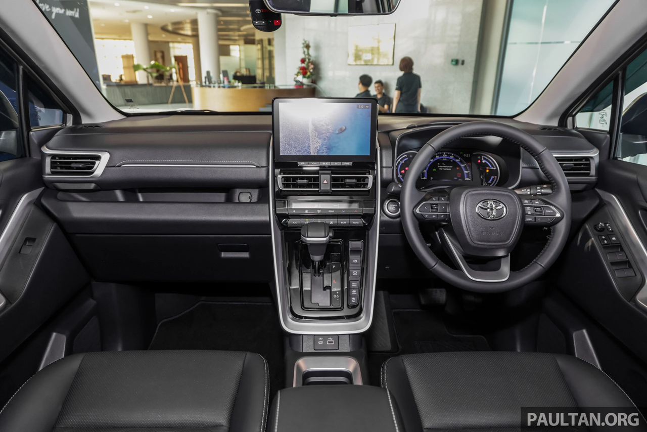 Toyota Innova 2023 giá từ 830 triệu đồng tại Malaysia Toyota Innova 2023 giá từ 830 triệu đồng tại Malaysia