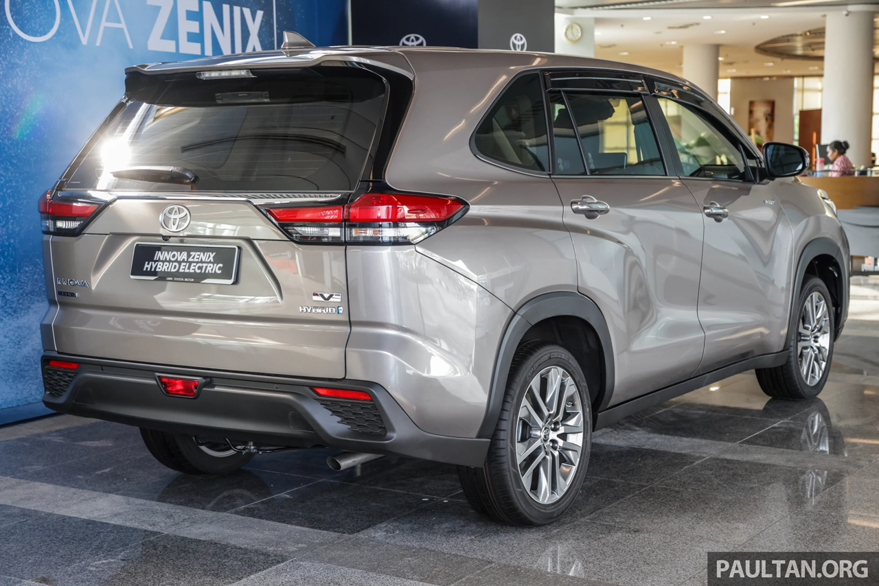 Toyota Innova 2023 giá từ 830 triệu đồng tại Malaysia Toyota Innova 2023 giá từ 830 triệu đồng tại Malaysia