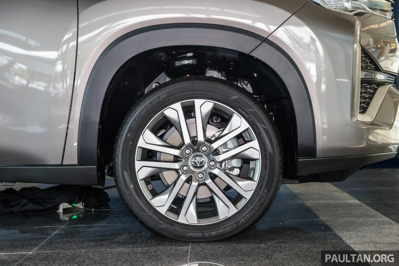 Toyota Innova 2023 giá từ 830 triệu đồng tại Malaysia Toyota Innova 2023 giá từ 830 triệu đồng tại Malaysia