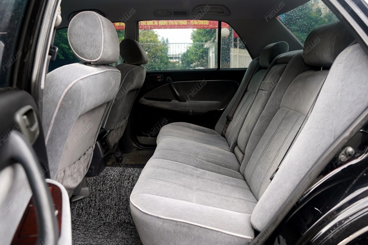 Gần 30 năm tuổi, "xe chủ tịch" Toyota Crown 1996 còn lại gì? Gần 30 năm tuổi, "xe chủ tịch" Toyota Crown 1996 còn lại gì?