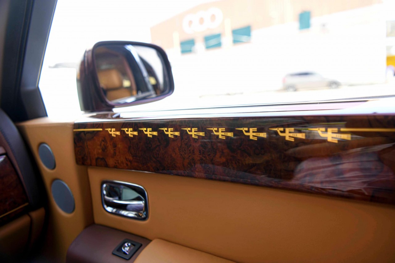 Cận cảnh Rolls-Royce Phantom Lửa Thiêng đấu giá 7 lần vẫn không ai mua Cận cảnh Rolls Royce Phantom Lửa Thiêng đấu giá 7 lần vẫn không ai mua