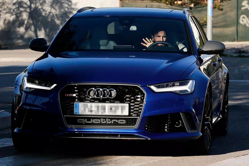 Audi "đòi lại quà" của các cầu thủ Barcelona audi doi lai qua cua cac cau thu barcelona