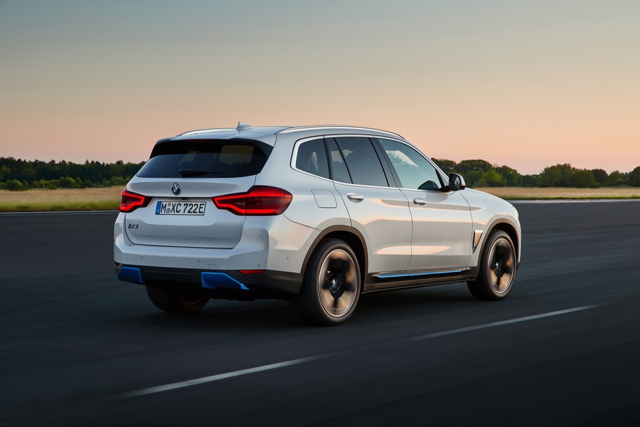 bmw ix3 xe suv chay dien hoan toan dau tien cua hang