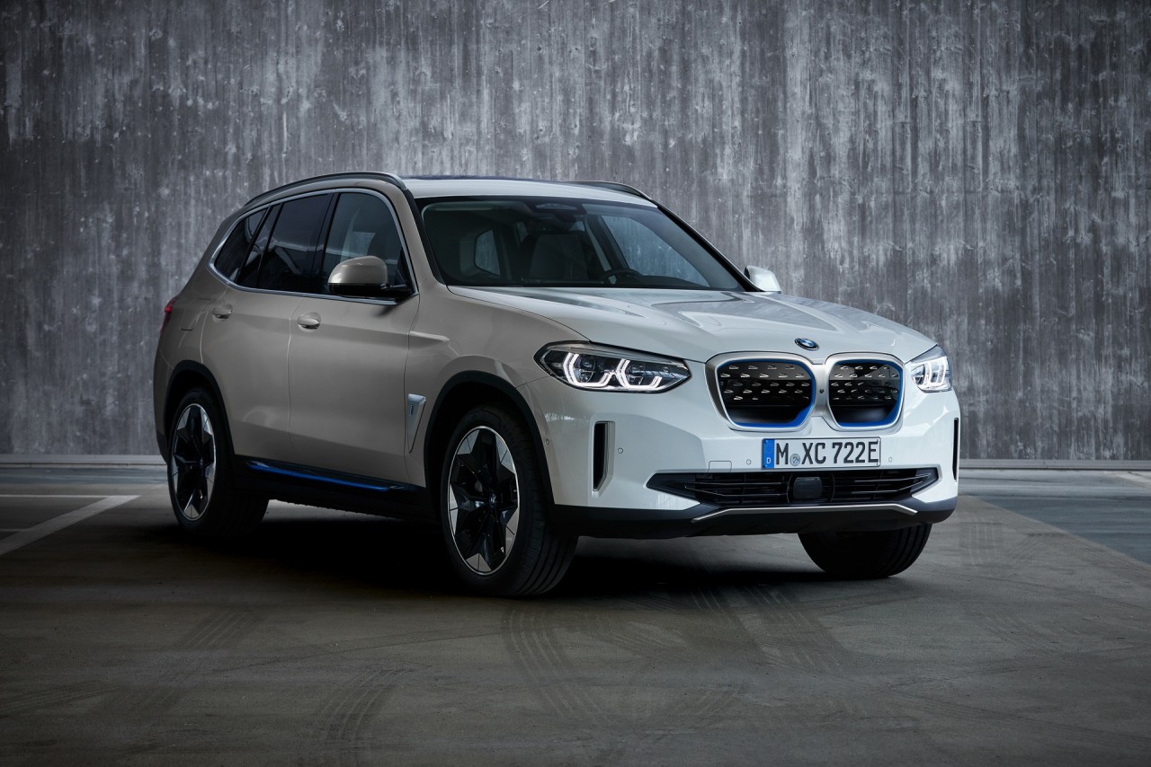 bmw ix3 xe suv chay dien hoan toan dau tien cua hang