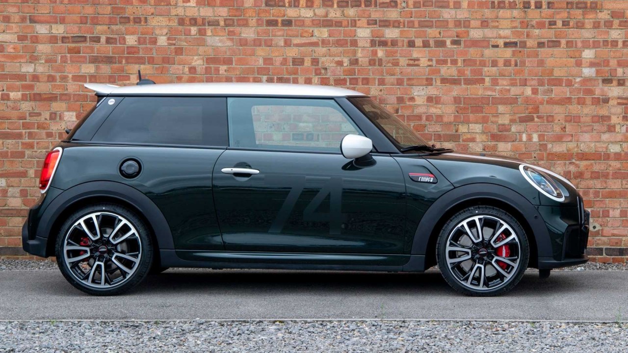 Mini Cooper phiên bản kỷ niệm 60 năm thành lập Mini Cooper phiên bản kỷ niệm 60 năm thành lập