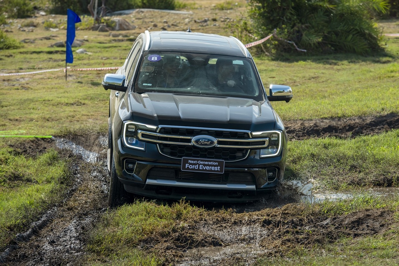 Phân khúc SUV 7 chỗ giảm 40% tháng 1/2026, Ford Everest giảm mạnh nhất nhưng giữ thị phần kỷ lục