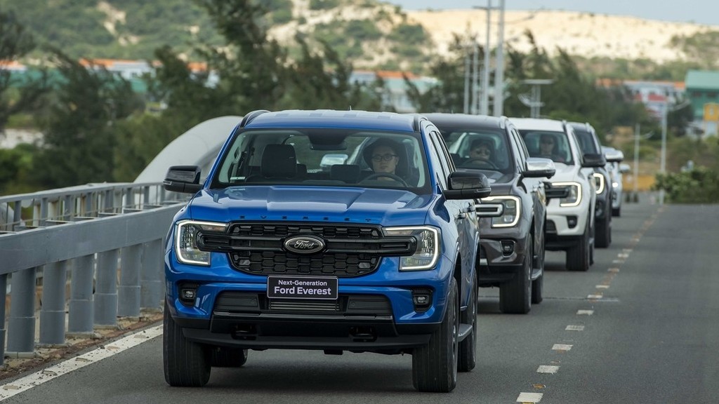 Ford Everest tiếp tục giảm giá, củng cố vị trí dẫn đầu phân khúc