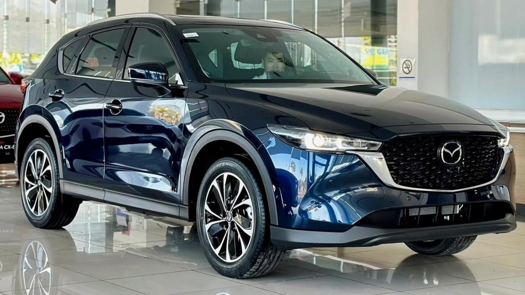 Vừa ra mắt phiên bản mới, Mazda CX-5 dẫn đầu phân khúc tháng 7/2023