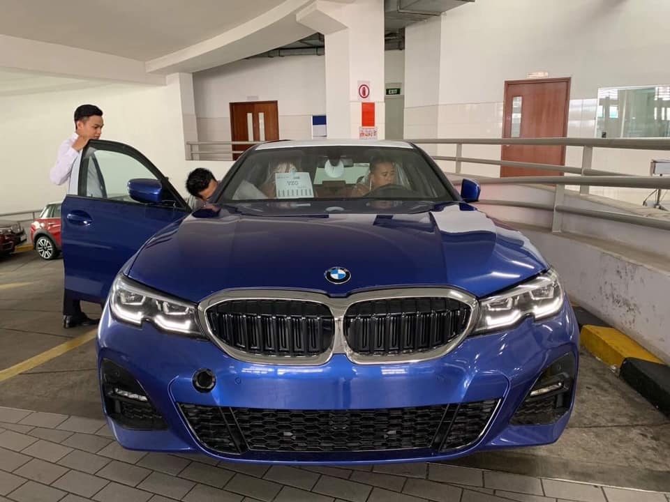 bmw 330i m sport ve nuoc san sang thach dau c300 amg