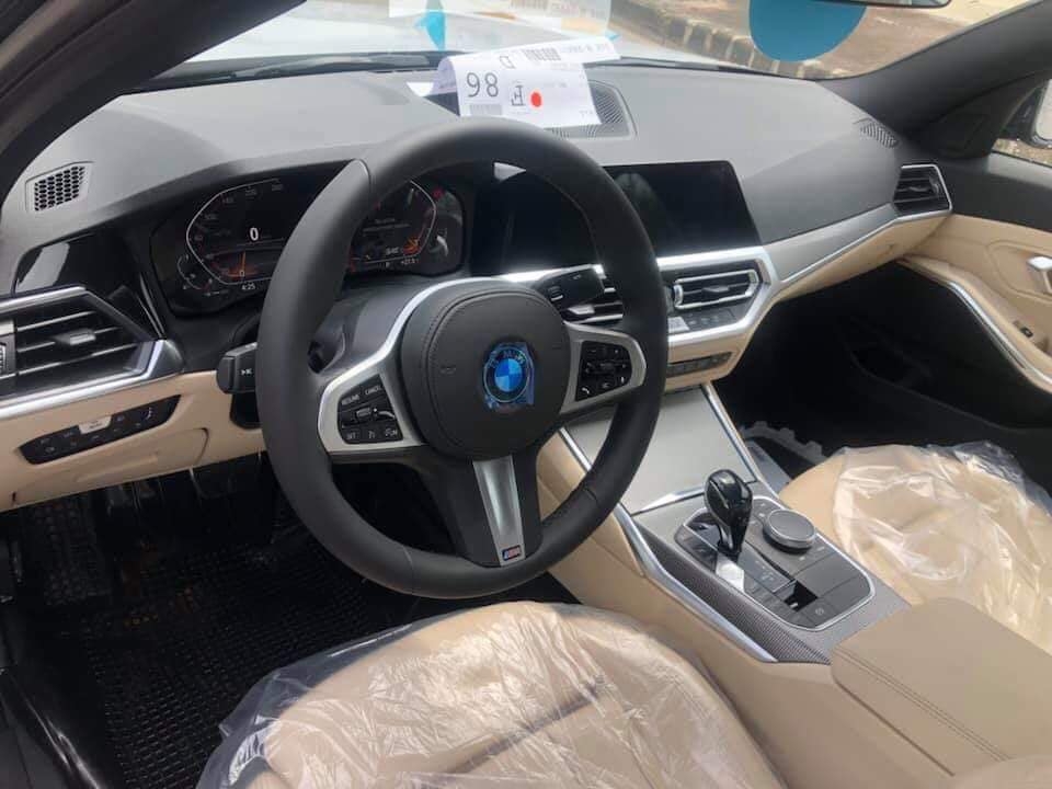 BMW 330i M-Sport về nước, sẵn sàng thách đấu C300 AMG bmw 330i m sport ve nuoc san sang thach dau c300 amg