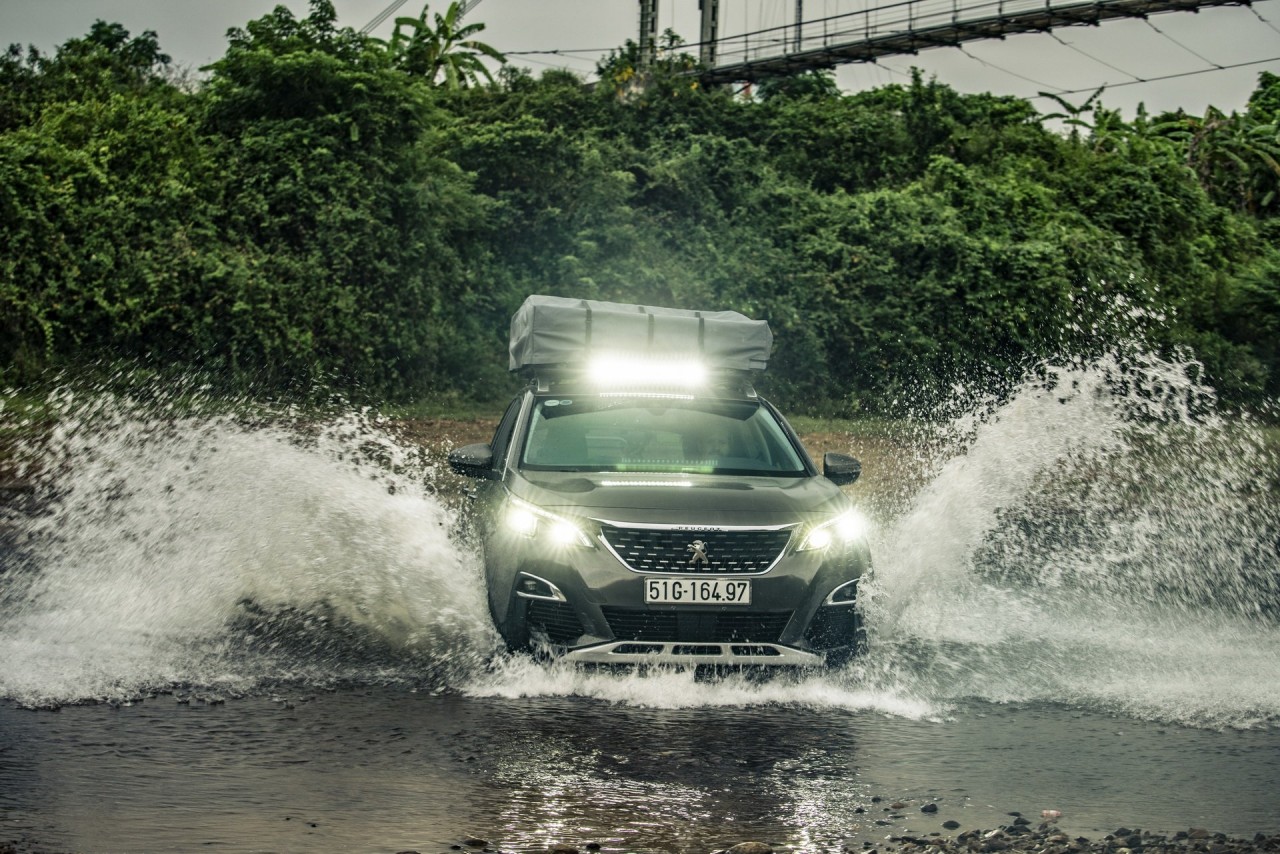 top gear cung chiec peugeot 3008 do offroad kham pha duong truong son