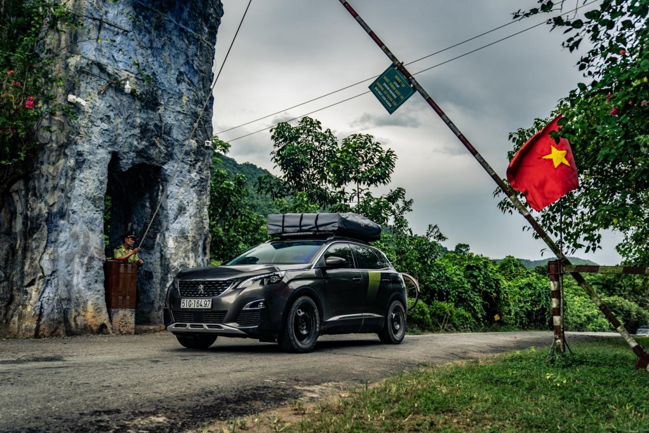 top gear cung chiec peugeot 3008 do offroad kham pha duong truong son