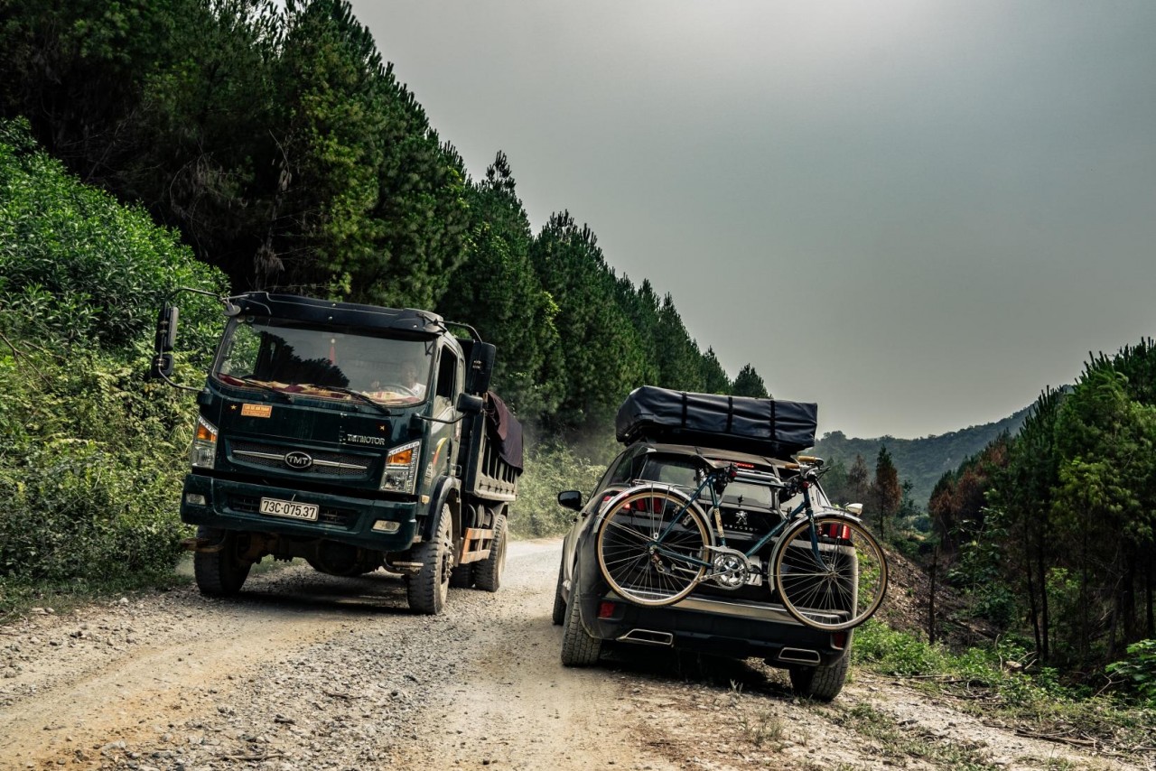 top gear cung chiec peugeot 3008 do offroad kham pha duong truong son