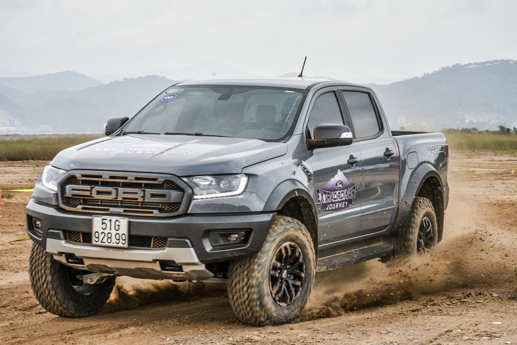 Trải nghiệm cảm giác off-road cùng Ford Everest và Ranger Raptor tại PVOIL VOC 2019