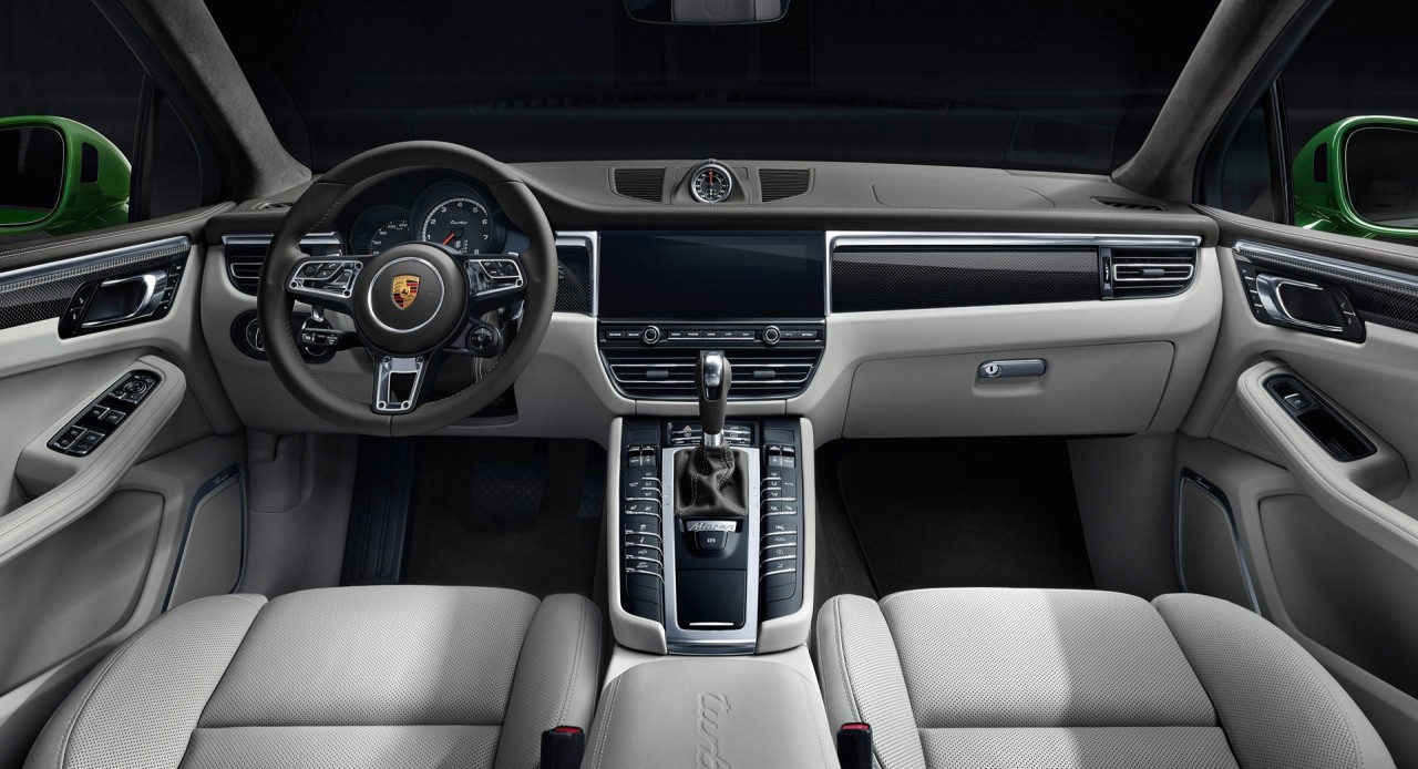 porsche macan turbo manh 435 ma luc gia ban 84950 usd