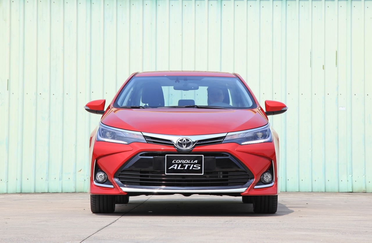 Toyota Altis 2020 ra mắt, giá từ 733 triệu đồng toyota altis 2020 ra mat gia tu 733 trieu dong