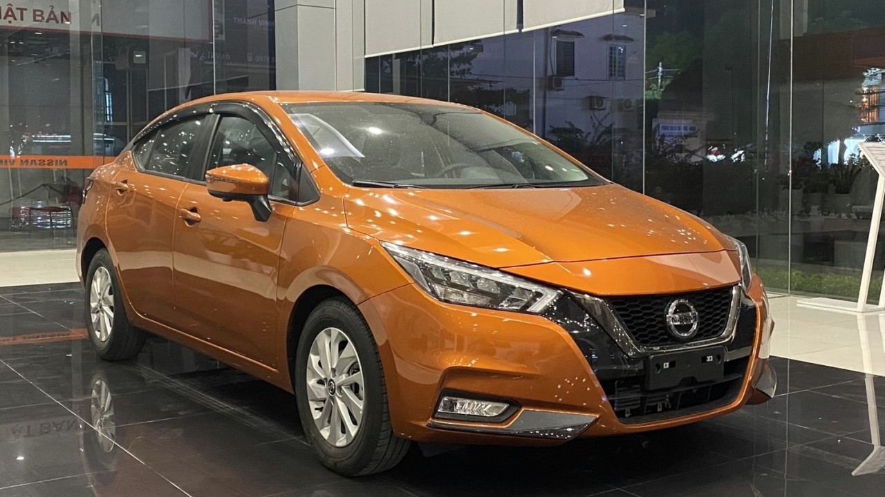 Nissan Almera tiếp tục giảm giá tới hơn 70 triệu đồng tại đại lý