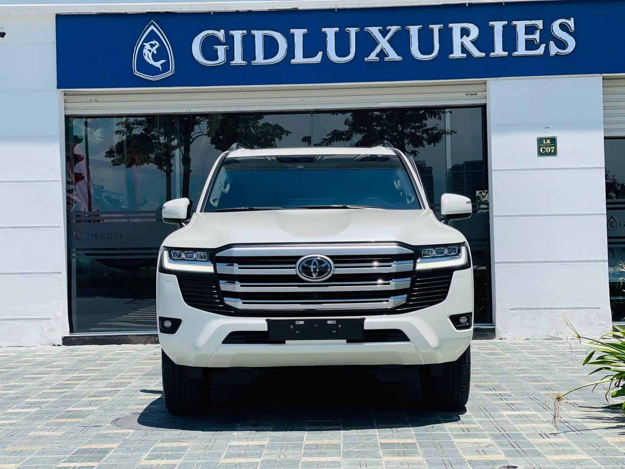 Cận cảnh Toyota Land Cruiser 2022 tại Việt Nam Cận cảnh Toyota Land Cruiser 2022 tại Việt Nam