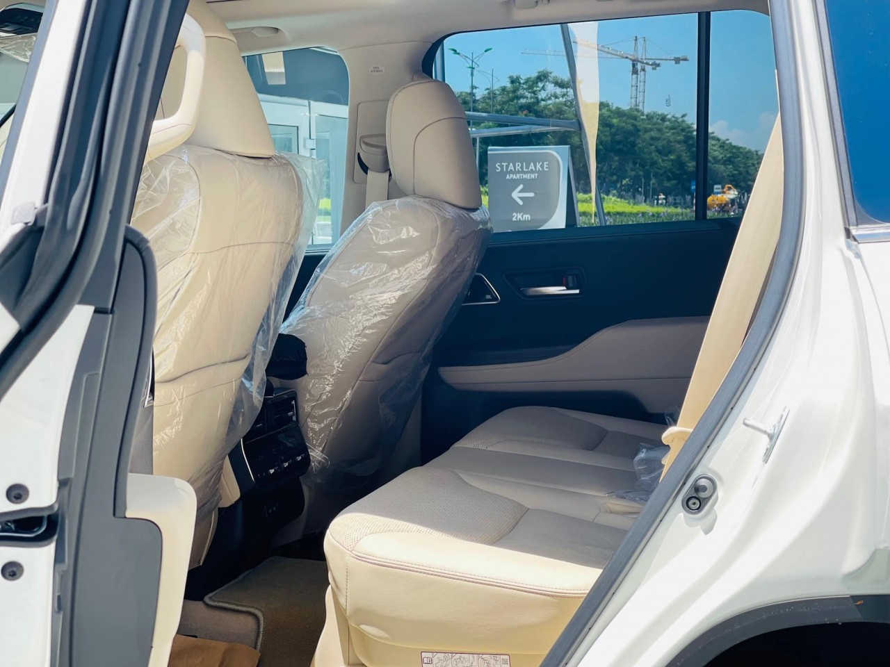 Cận cảnh Toyota Land Cruiser 2022 tại Việt Nam Cận cảnh Toyota Land Cruiser 2022 tại Việt Nam