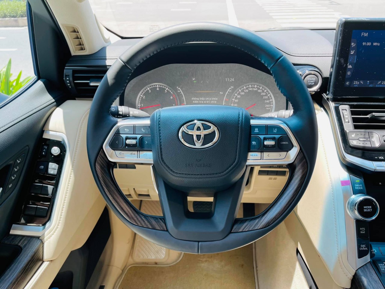 Cận cảnh Toyota Land Cruiser 2022 tại Việt Nam Cận cảnh Toyota Land Cruiser 2022 tại Việt Nam