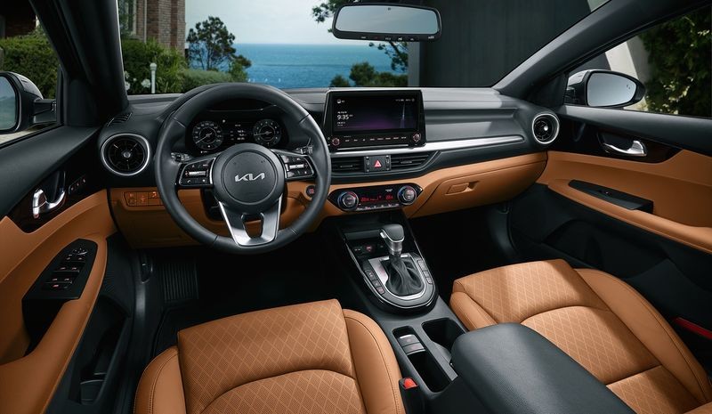 Kia Cerato GT Hatchback giá từ 530 triệu tại Hàn Quốc