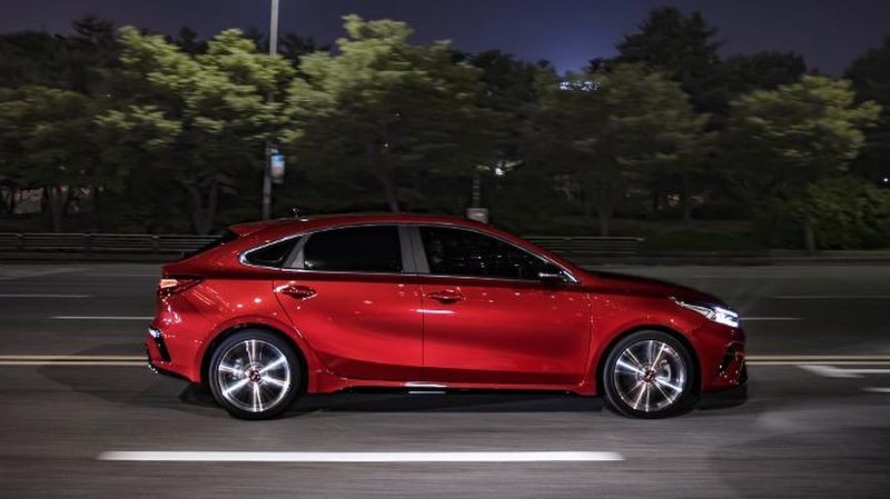Kia Cerato GT Hatchback giá từ 530 triệu tại Hàn Quốc