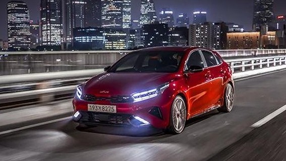 Kia Cerato GT Hatchback giá từ 530 triệu tại Hàn Quốc