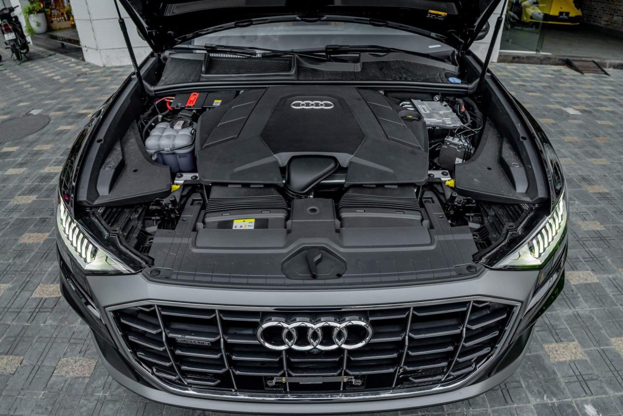 Cận cảnh Audi Q8 'siêu lướt' 700km giá gần 5 tỷ đồng Cận cảnh Audi Q8 'siêu lướt' 700km giá gần 5 tỷ đồng