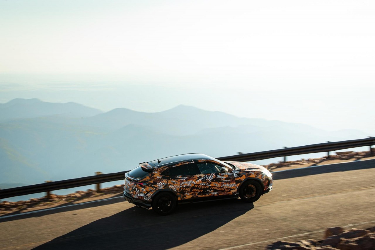 Lamborghini Urus lập kỷ lục tại đường đua Pikes Peak Lamborghini Urus lập kỷ lục tại đường đua Pikes Peak