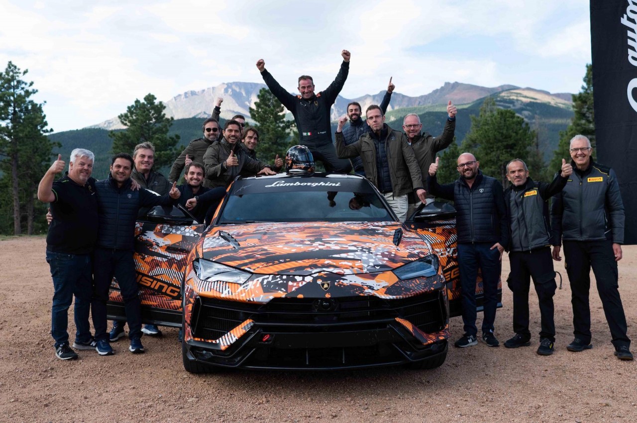 Lamborghini Urus lập kỷ lục tại đường đua Pikes Peak Lamborghini Urus lập kỷ lục tại đường đua Pikes Peak