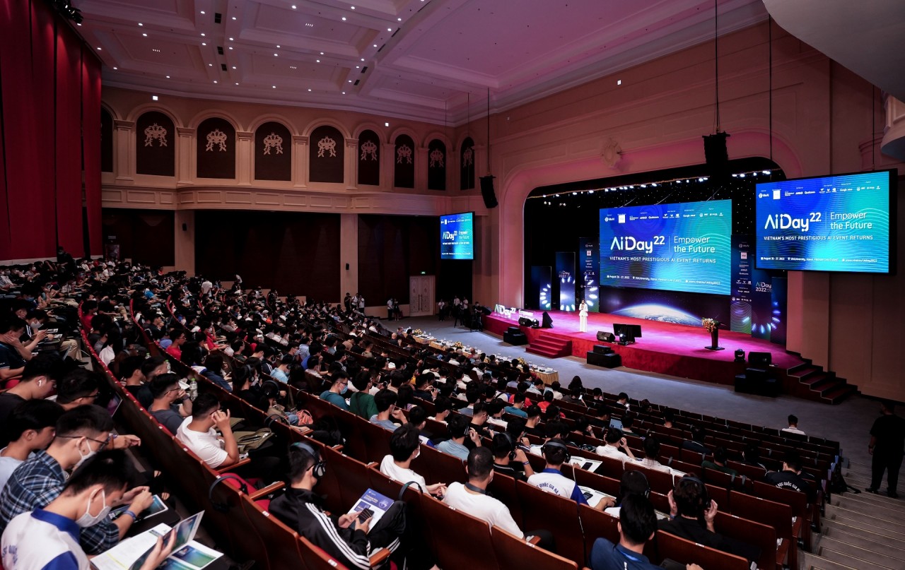 Công nghệ hỗ trợ lái xe của VinAI gây chú ý tại Ngày Trí tuệ Nhân tạo 2022 Công nghệ hỗ trợ lái xe của VinAI gây chú ý tại Ngày Trí tuệ Nhân tạo 2022