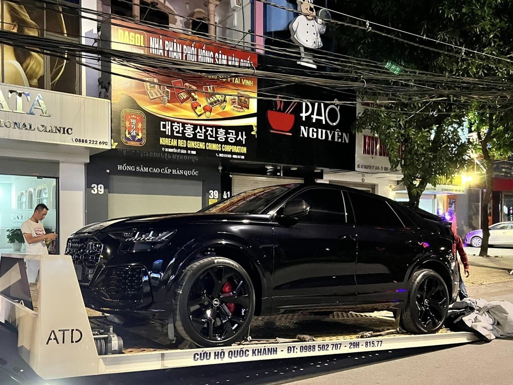 'Tiểu Urus' Audi RS Q8 độc nhất giá 10 tỷ về tay dân chơi xứ Nghệ Audi RS Q8