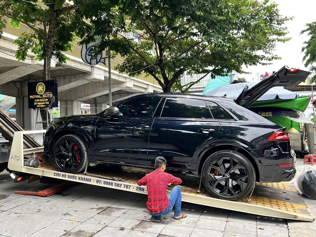 'Tiểu Urus' Audi RS Q8 độc nhất giá 10 tỷ về tay dân chơi xứ Nghệ Audi RS Q8