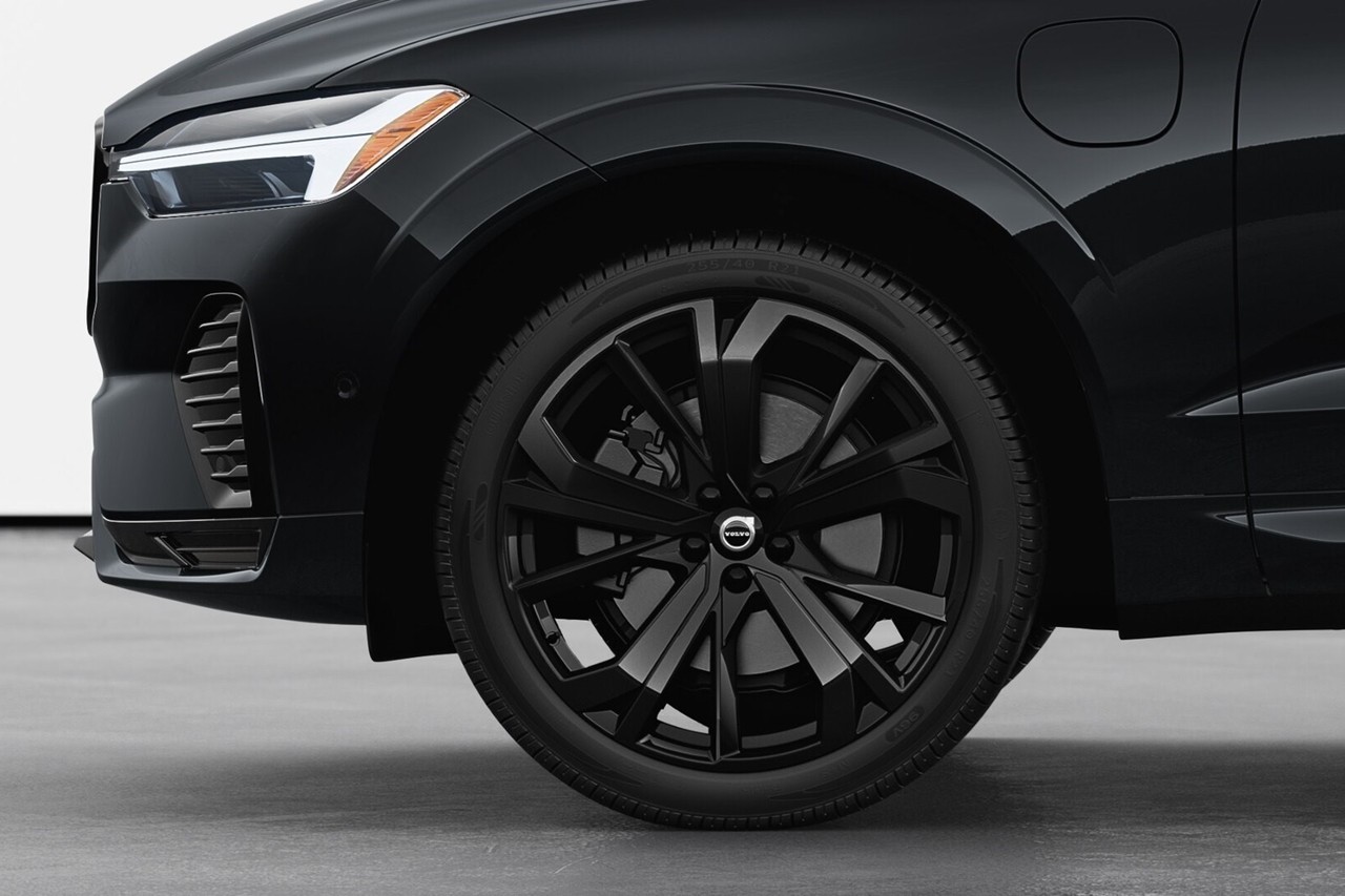 Volvo XC60 Black Edition giá 1,4 tỷ đồng tại Mỹ Volvo XC60 Black Edition giá 1,4 tỷ đồng tại Mỹ