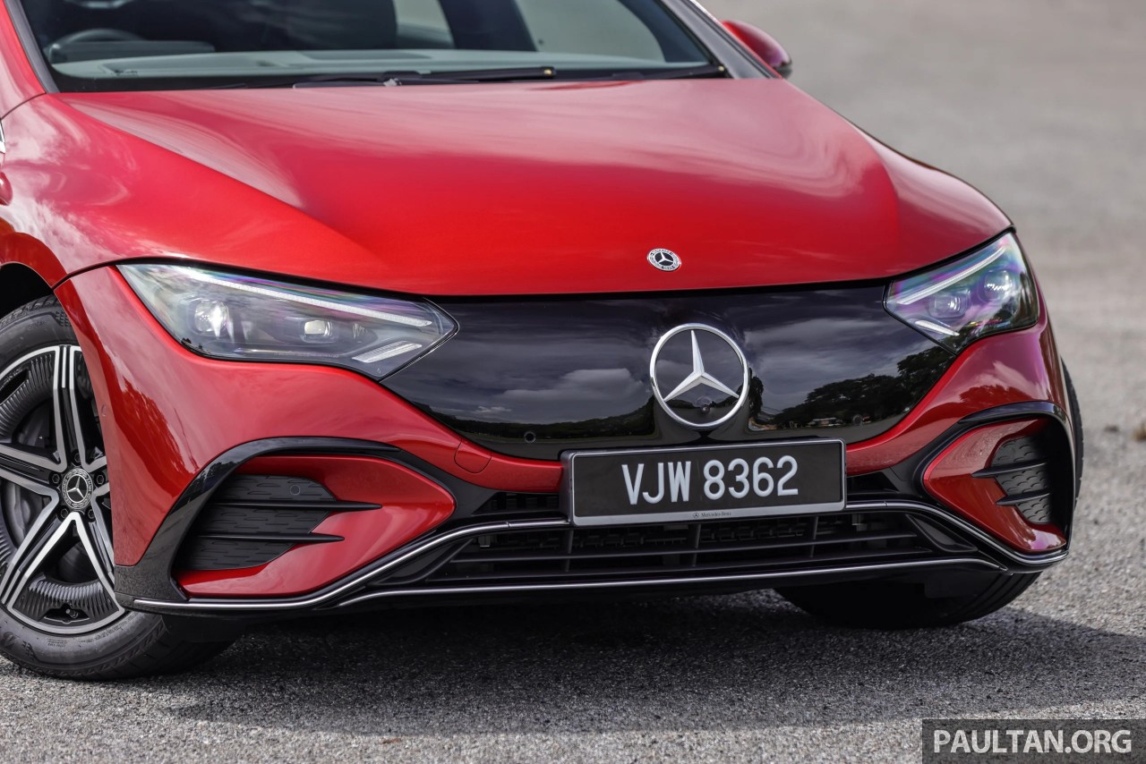 Xe điện Mercedes-Benz EQE350 sedan giá gần 2,2 tỷ đồng tại Malaysia